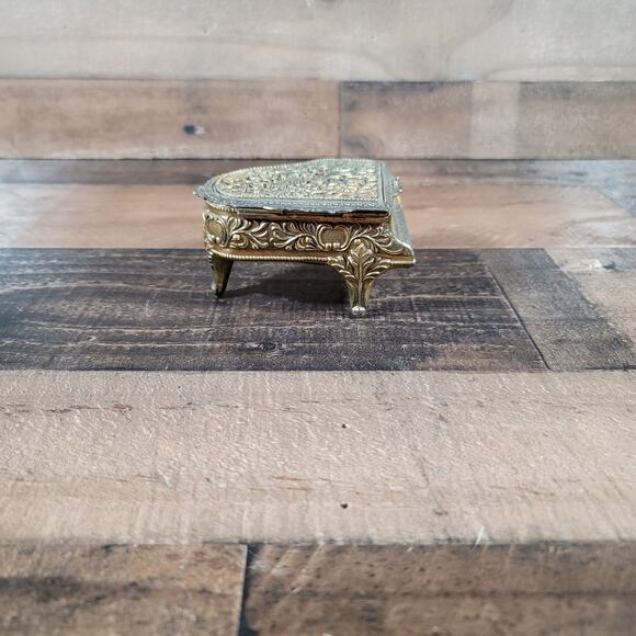 Vintage Gold Tone Piano Music Ring Box - Japan Made - Picture 3 of 11